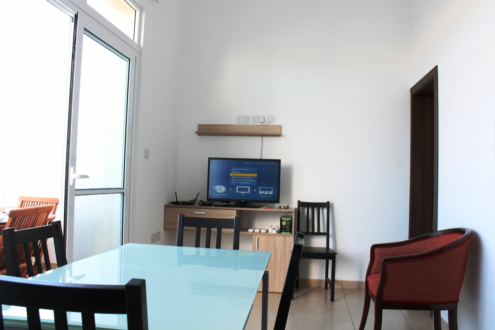 Apartamento Blue Harbour Seafront 3 Bedroom Apartment, With Spectacular Sea Views From Terrace - By Getawaysmalta